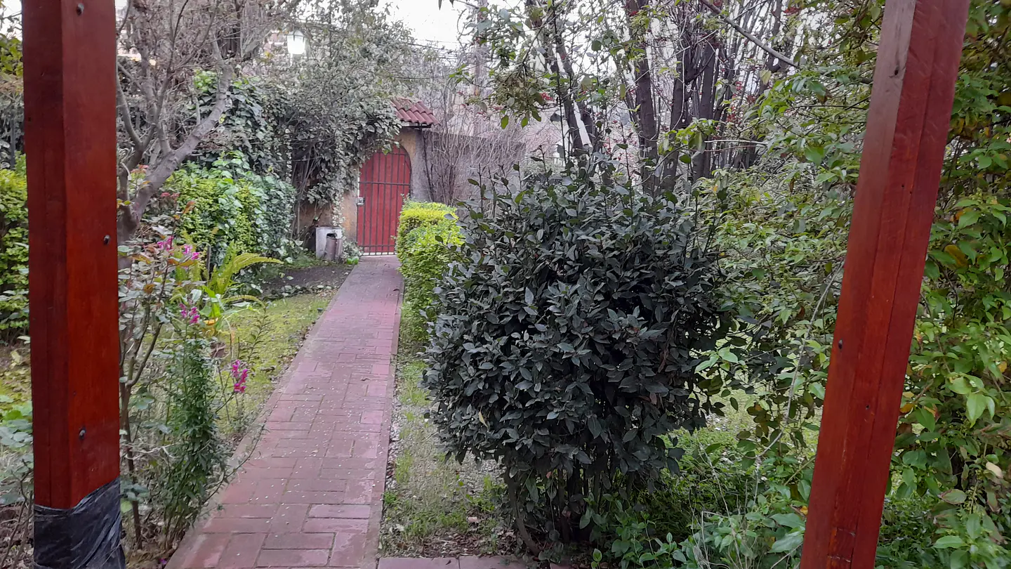 SE VENDE CASA DE 2 PISOS EN GERONIMO DE ALDERETE / A 50 MTR DE AV LA FLORIDA. 14