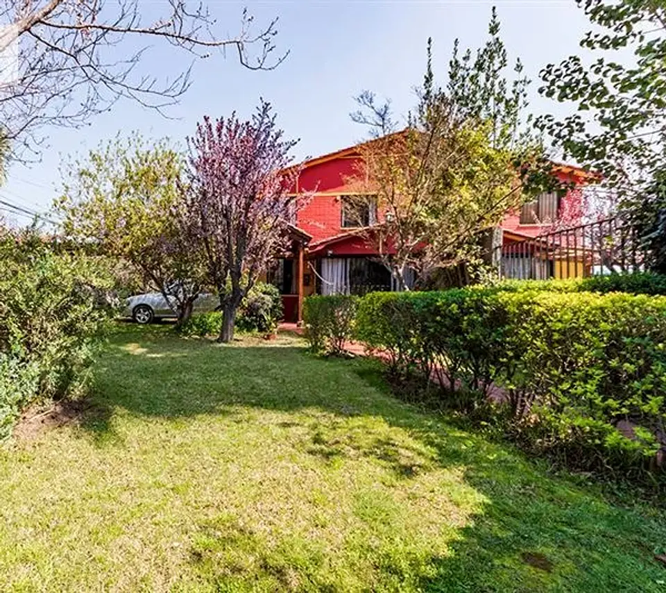 SE VENDE CASA DE 2 PISOS EN GERONIMO DE ALDERETE / A 50 MTR DE AV LA FLORIDA. 17