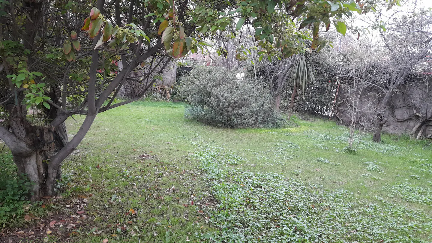 SE VENDE CASA DE 2 PISOS EN GERONIMO DE ALDERETE / A 50 MTR DE AV LA FLORIDA. 23