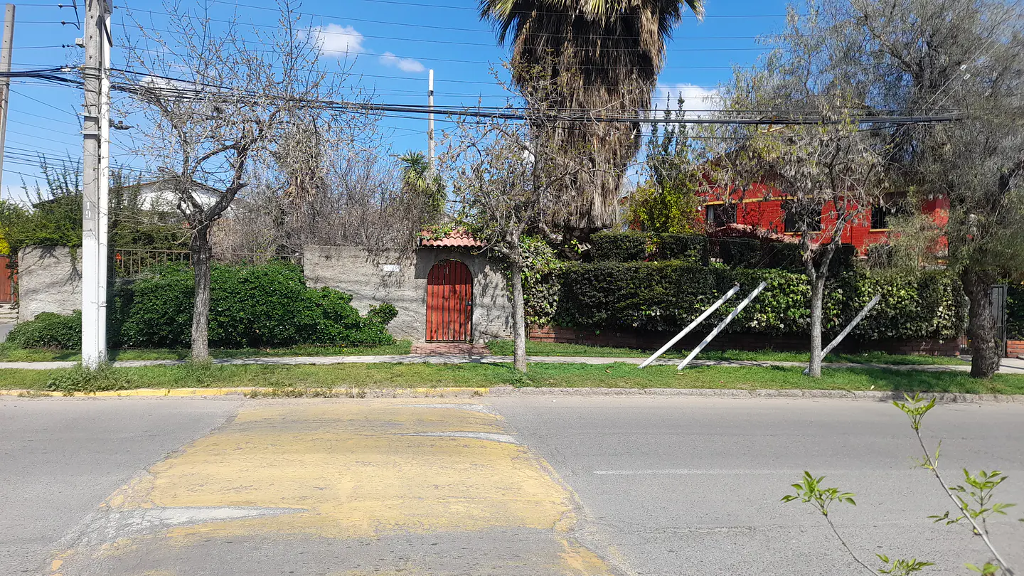 SE VENDE CASA DE 2 PISOS EN GERONIMO DE ALDERETE / A 50 MTR DE AV LA FLORIDA. 5