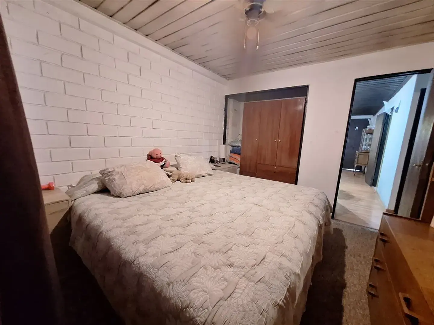   SE VENDE CASA AV PERU ESQUINA GERONIMO DE ALDARETE COMUNA DE LA FLORIDA 24