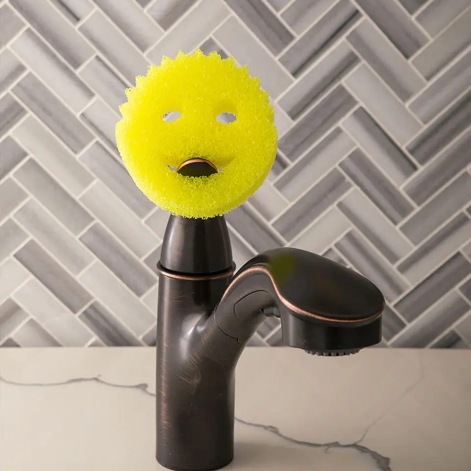 Esponja anti olores Scrub Daddy 4