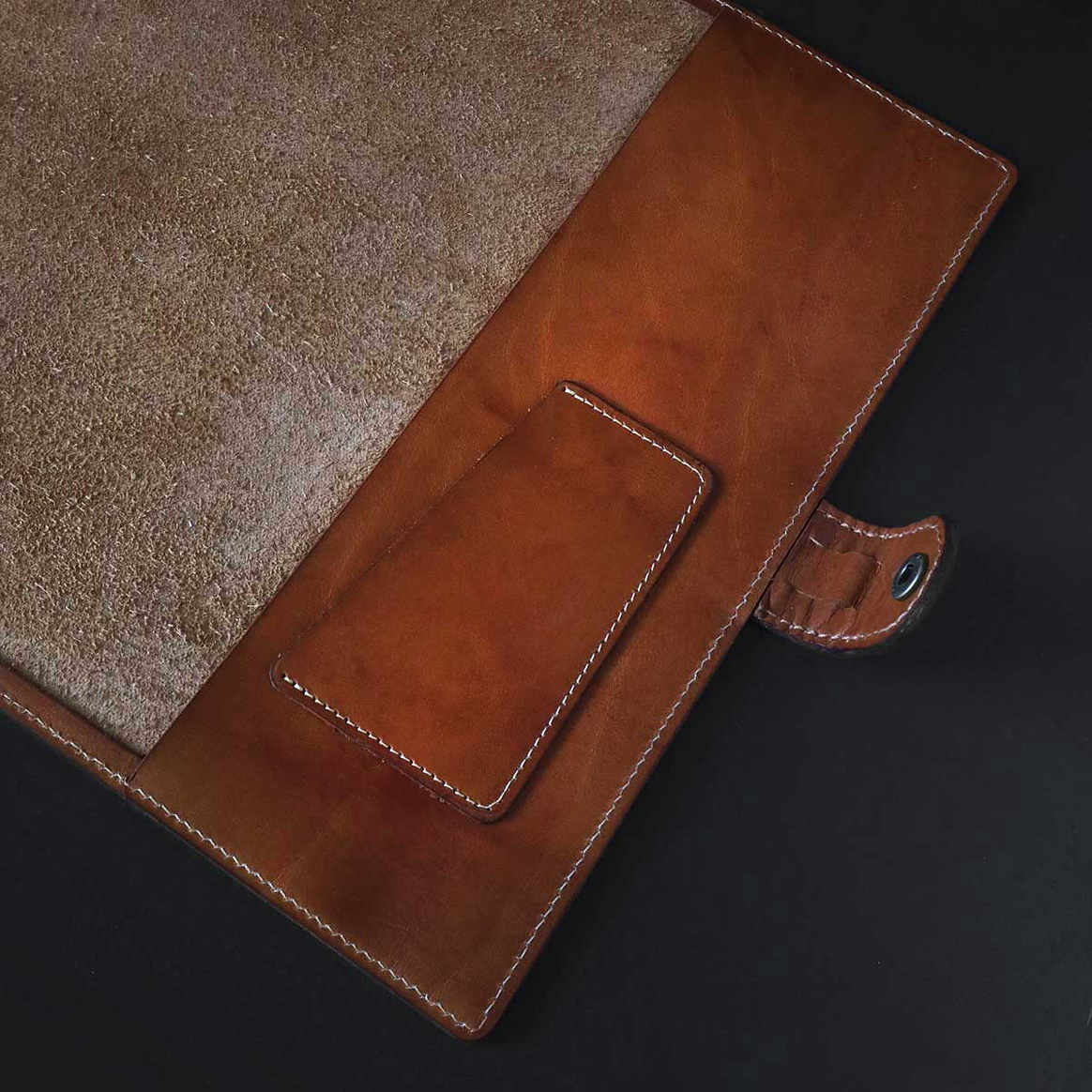 FUNDA DE CUERO PARA AGENDA BROCHE 3