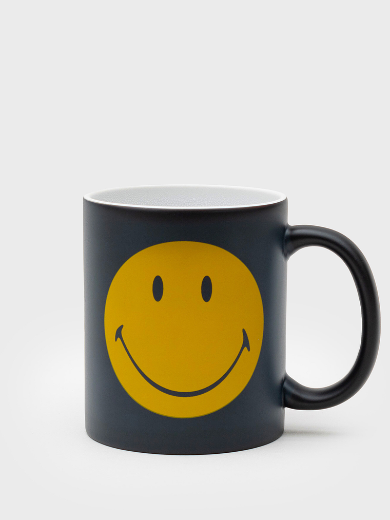 SMILEY COLOUR CHANGE MUG 1