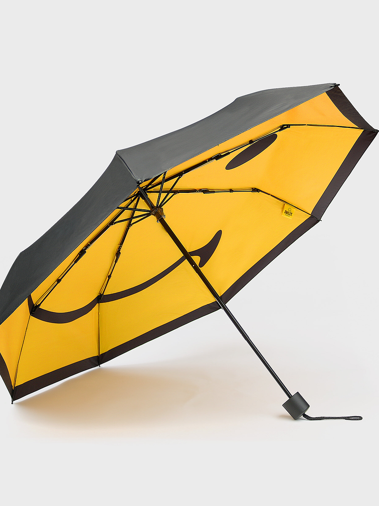 SMILEY UMBRELLA 1