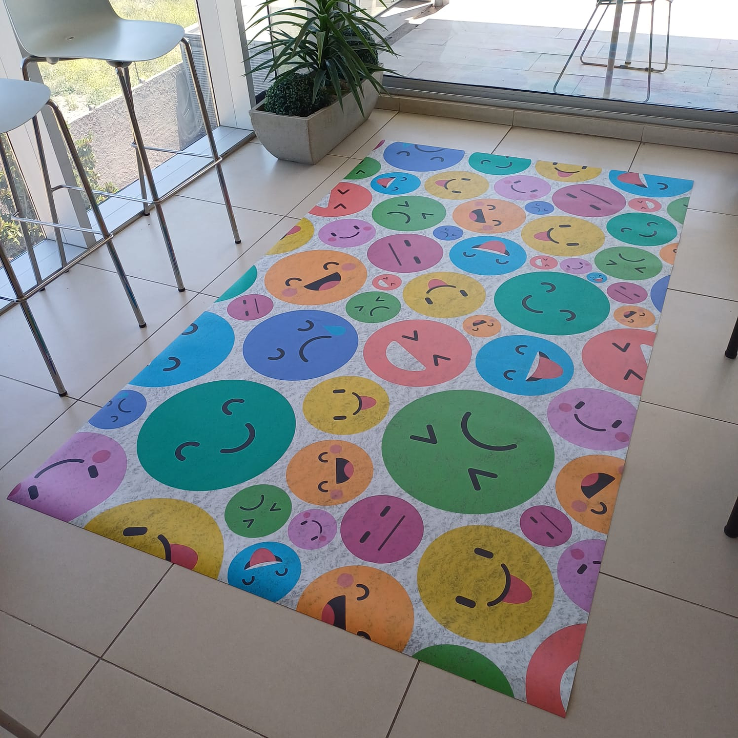 Alfombra Vinílica / Multicolor Emojis 1