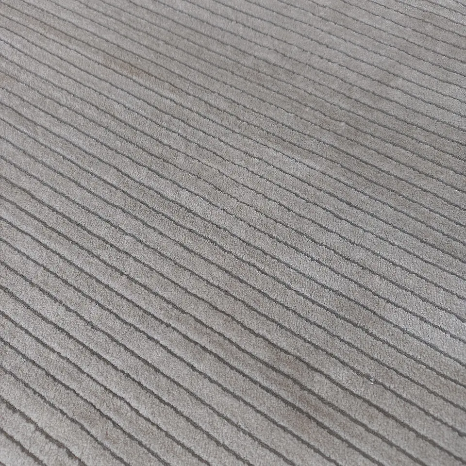 Alfombra Cotelón Grey Silk 150x200cm 2