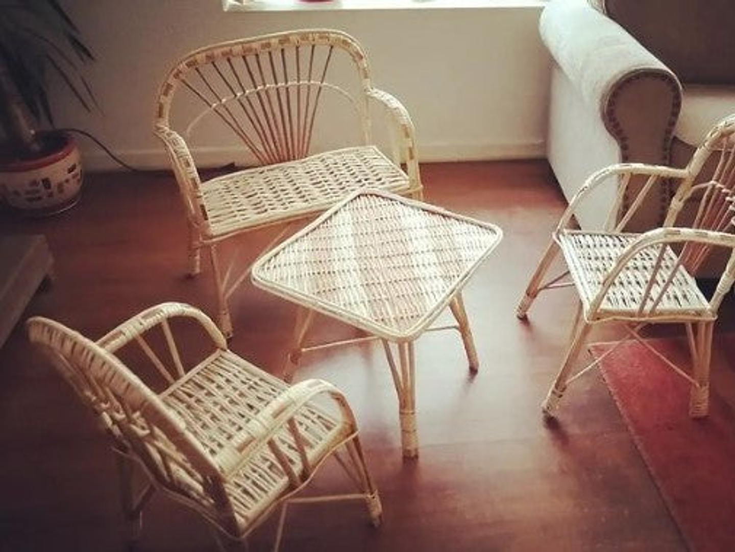 Combo Kids /  Sillón + Sillas + Mesa Mimbre 1