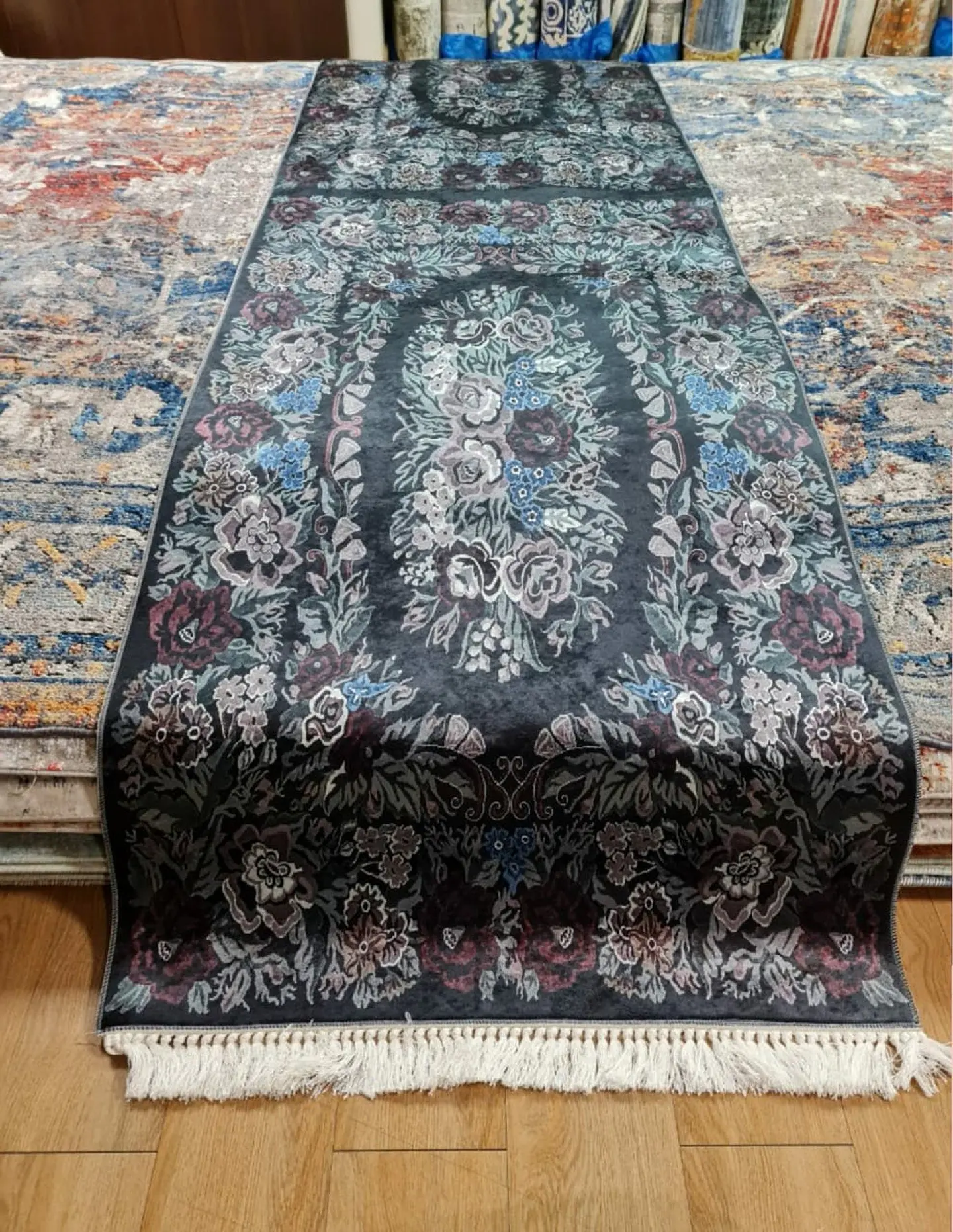 Alfombra Velvet Antideslizante Romantic Queen 310x78cm 5