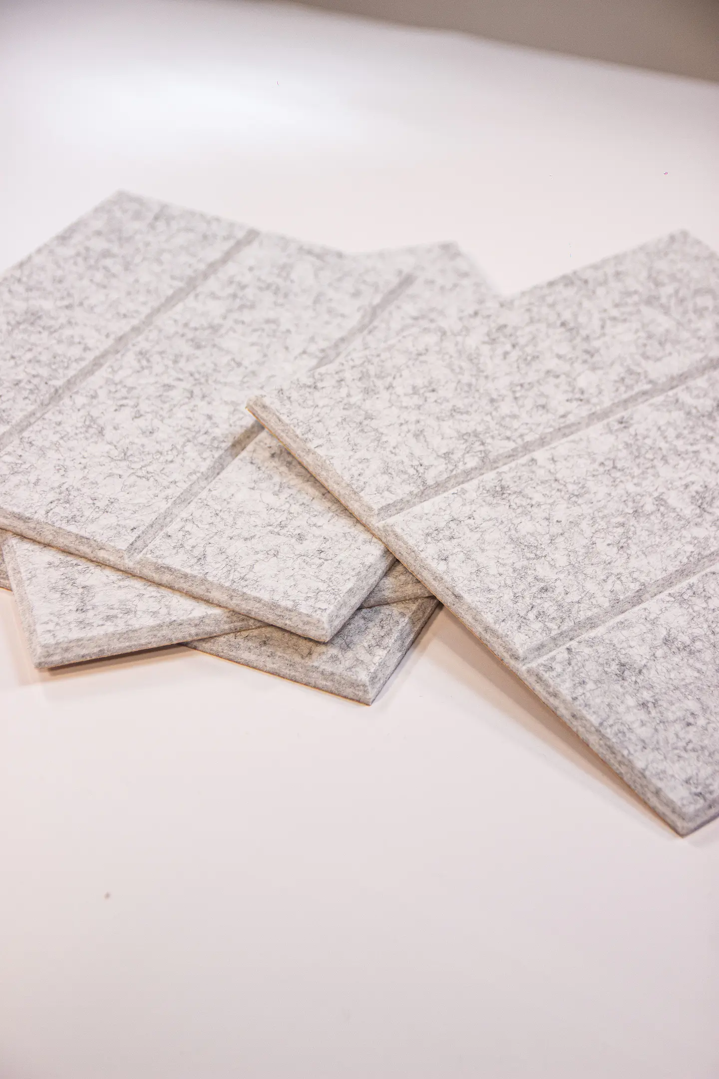 Pack 4 Paneles Acústicos Adhesivos / Gris Line 3