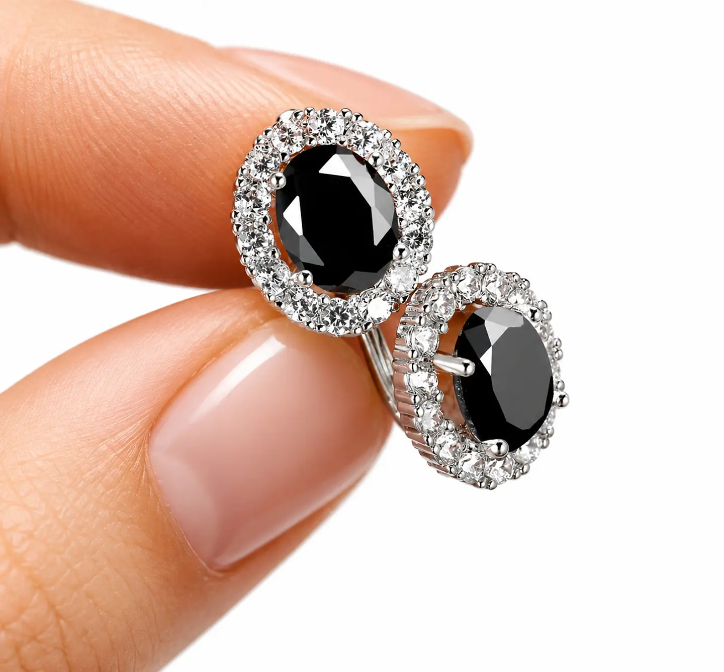 Aros piedra negra ovalada con halo de circonias 2