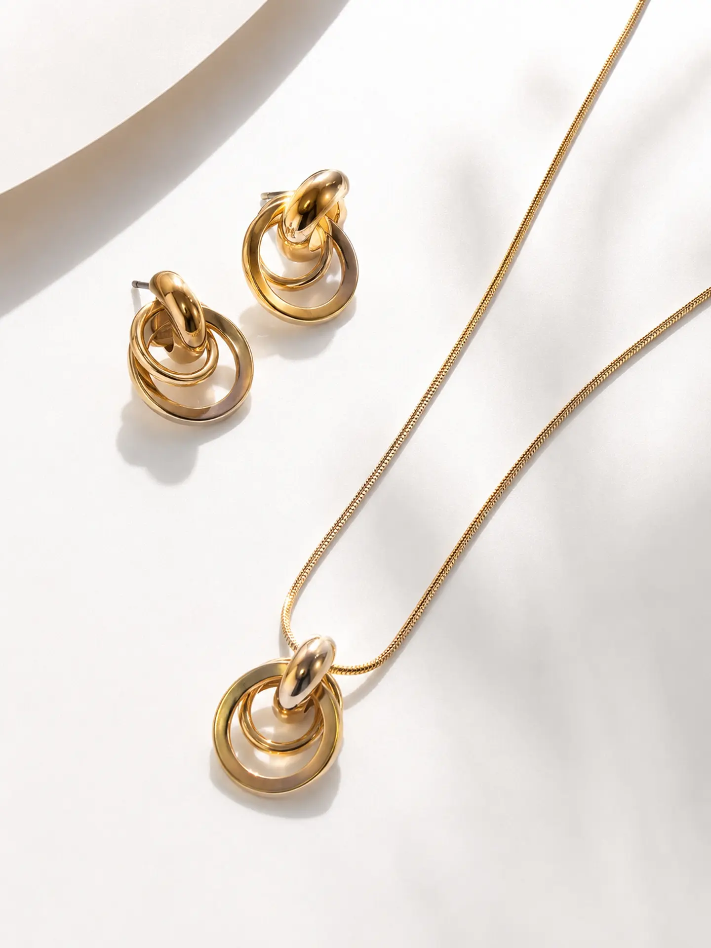Conjunto dorado argollas concéntricas 1