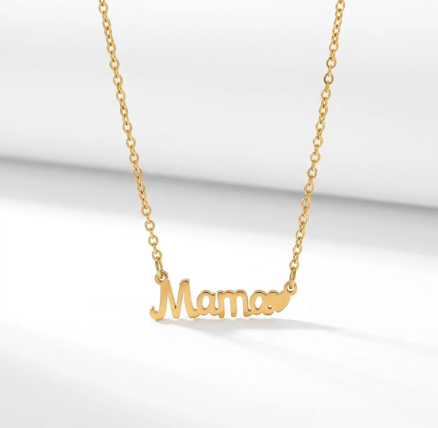 Collar dorado dije Mamá 1