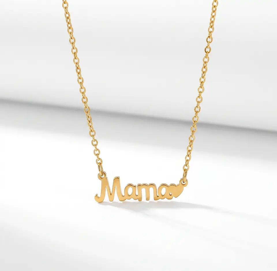Collar dorado dije Mamá 1