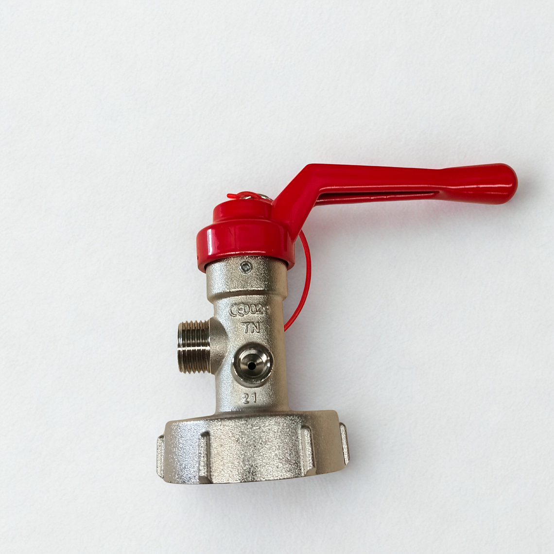 VALVULA CARRO CON TUERCA 1