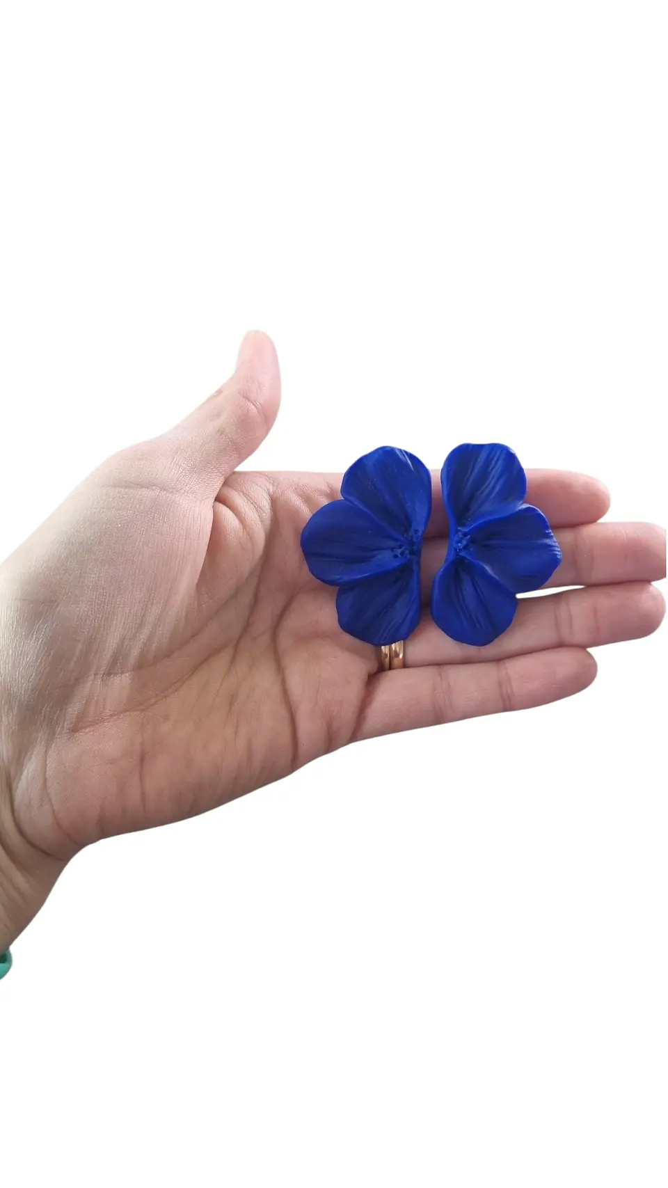 AURI BLUE  4