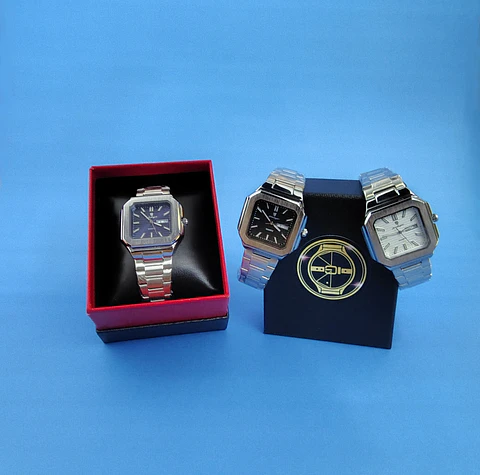 Reloj Cuadrado Elegante de Cuarzo Poedagar 672