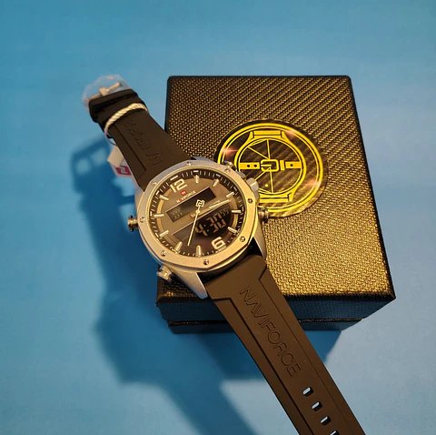 Reloj Moderno Deportivo de Cuarzo NaviForce 9264