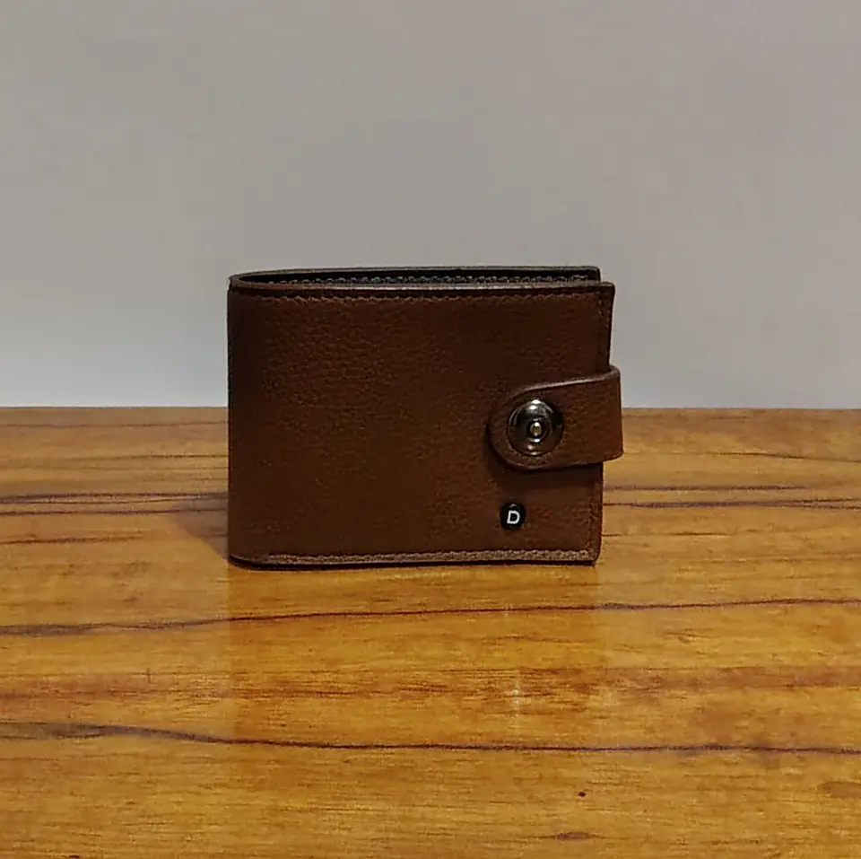 Billetera Elegante con Broche Ecocuero Cafe/Negro 4