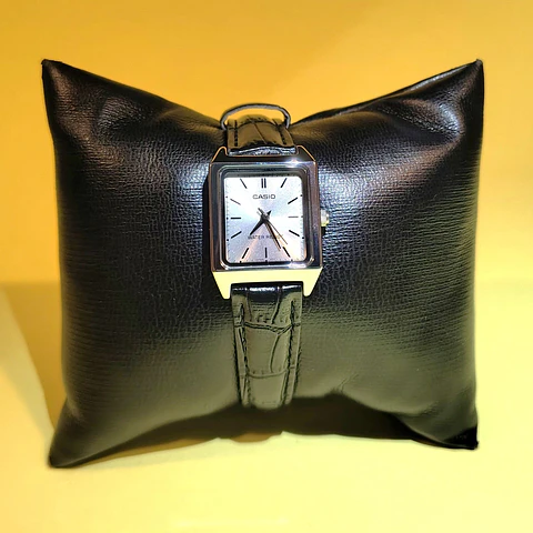 Reloj Casio Análogo para Mujer LTP-V007L-7E1 