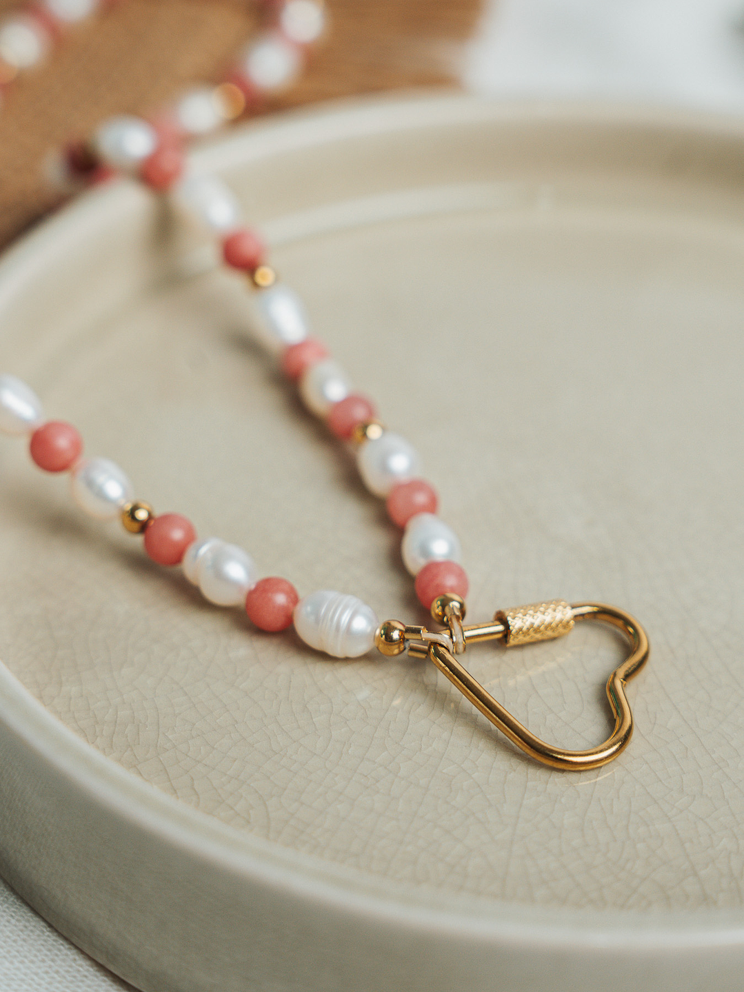 Collar Valiente | Calcedonia Rosa y Perla  3