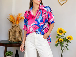 Blusa Satín con Estampado Artístico