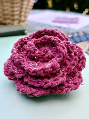 Pinches de flores tejidas a crochet (dos pinches)