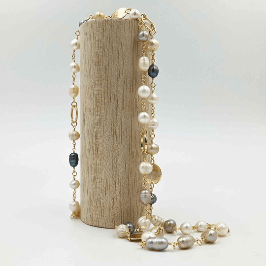 Collar extra largo con perlas naturales
