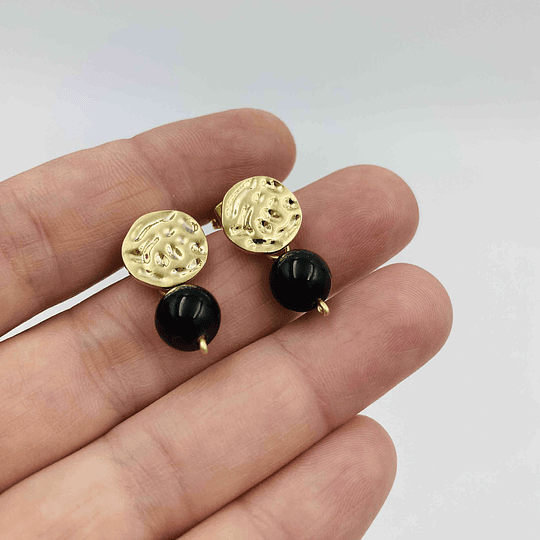 Aros dorados y piedra Obsidiana