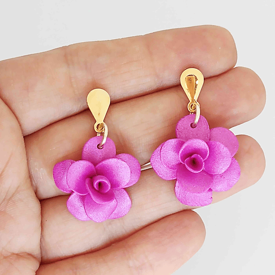 Aros flor fucsia