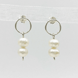 Aros de plata y perlas pequeñas