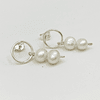 Aros de plata y perlas pequeñas
