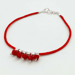 Pulsera roja con cristales