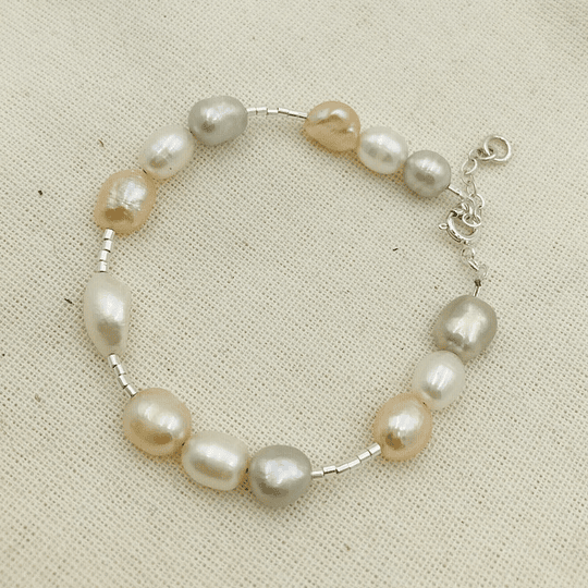 Pulsera trenza de perlas tricolor