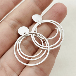 Aros de plata con argollas martilladas