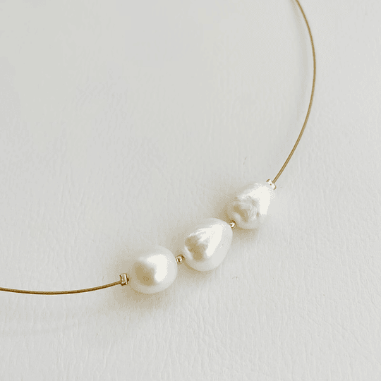 Collar dorado perlas naturales