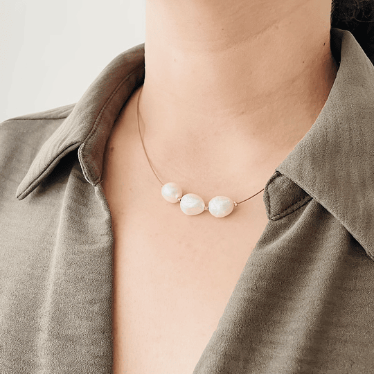 Collar dorado perlas naturales