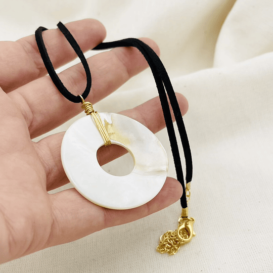 Collar rueda de Nácar natural