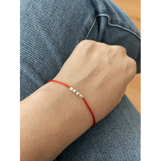 Pulsera roja mostacillas de plata