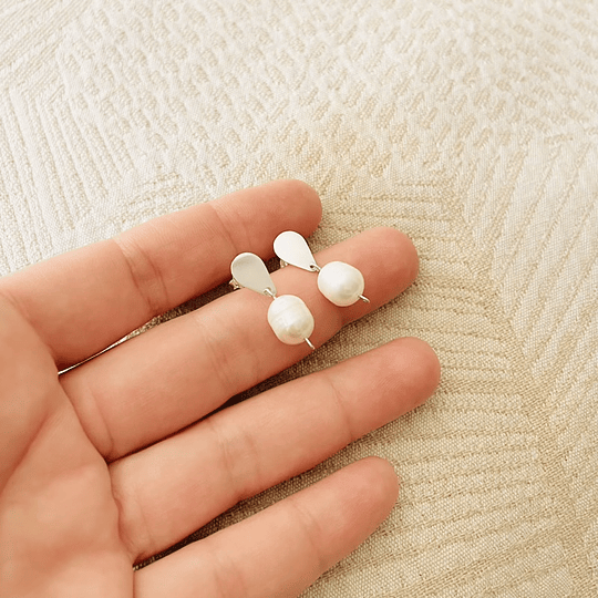 Aros gota de plata y perla natural