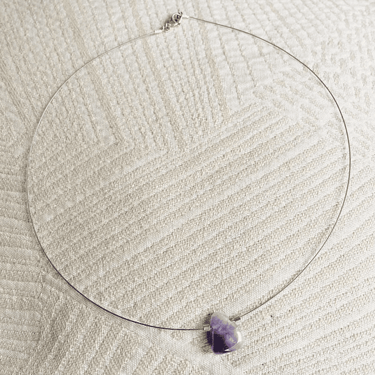 Collar Amatista natural solitario
