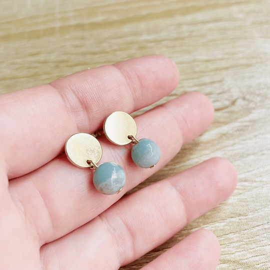 Aros dorados con piedra Amazonita
