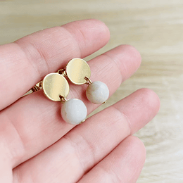 Aros dorados con piedra Agata