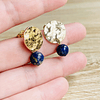 Aros dorados con piedra Lapislazuli