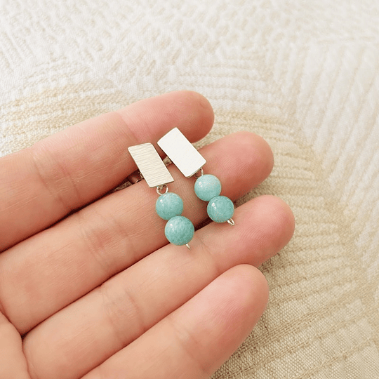 Aros de plata martillada con Amazonitas