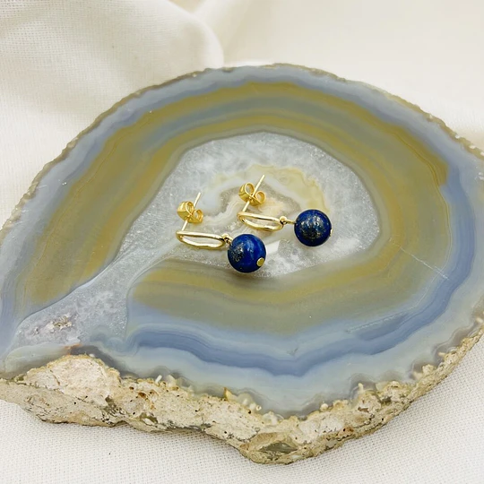 Aros dorados con piedra Lapislázuli