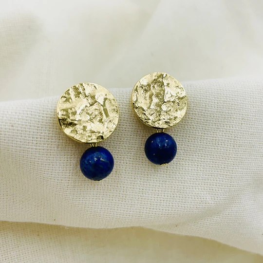 Aros dorados con piedra Lapislázuli