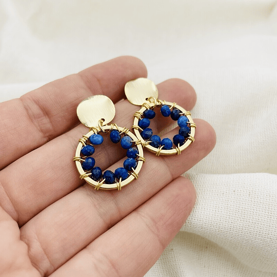 Aros ¨Lirio¨ entorchado en Lapislázuli