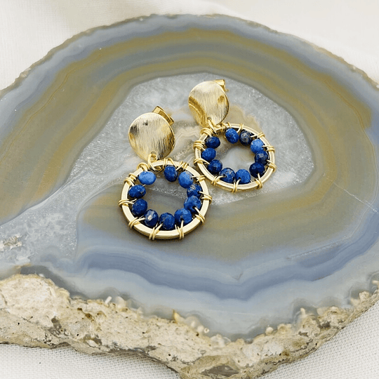 Aros ¨Lirio¨ entorchado en Lapislázuli