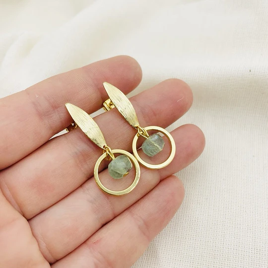 Aros dorados con piedras Fluorita